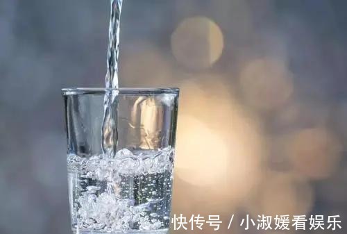 尿液发黄|上厕所时尿液发黄,并伴有一股异味?建议注意下这几个方面