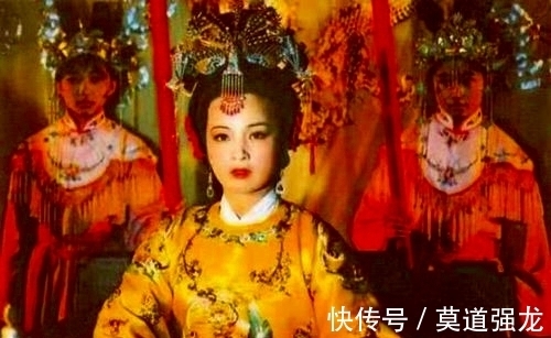 薛姨妈!为什么薛蟠,薛宝钗管薛姨妈喊妈妈,贾宝玉却不喊王夫人妈妈?