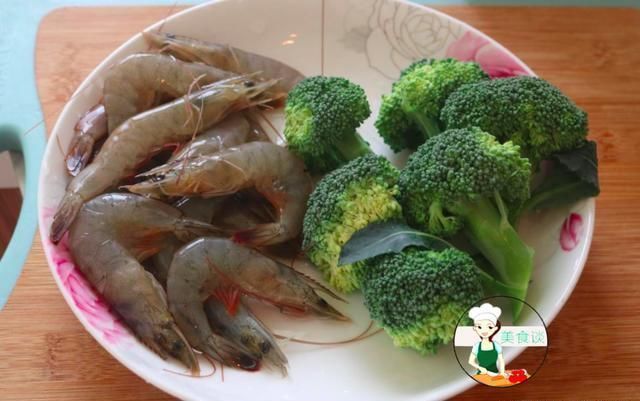 西兰花|想吃又怕胖?晚餐这样吃,简单营养,敞开吃还不长胖,就这么简单