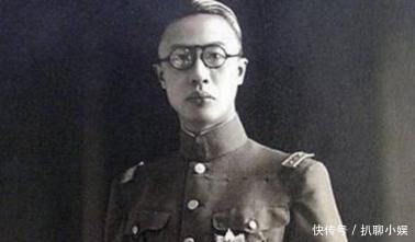 平民|坦然面对从九五之尊的皇帝到平民的身份，对他来说是不幸还是解脱