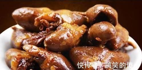 七十二变$法国哥哥来中国看弟弟,一上餐桌就愣了:你们这是在吃啥?