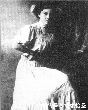 “国母”宋庆龄,年轻时的9张珍稀照片,看看姐妹三人谁最美?