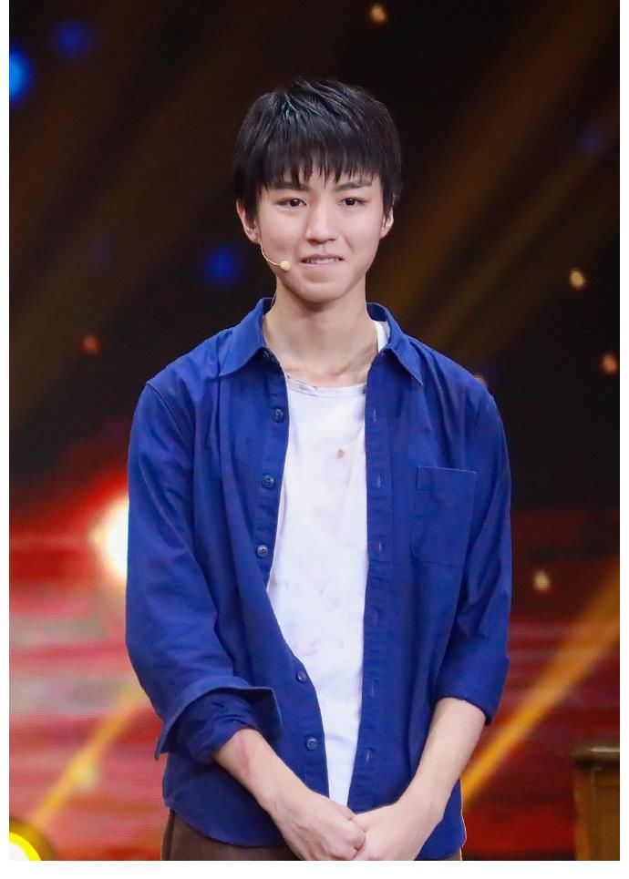 范丞丞|《导演请指教》演员上班图曝光，范丞丞、黄明昊、朱志鑫确定参加