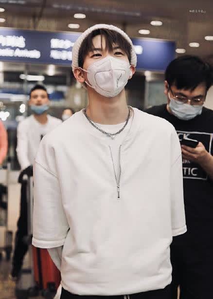 徐子 青3舞决赛夜十天后:唐九洲换头像,罗一舟孙滢皓消失,十七营业