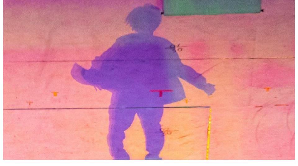 七一|王源七一活动表演亮点足，目光坚定一心向党，就连影子都与众不同