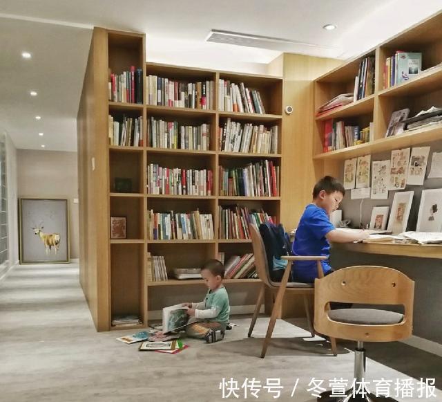 电视|幸亏我醒悟及时，趁早将客厅改为书房，孩子学习习惯现在非常好