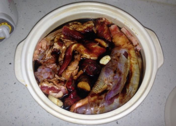 做酱牛肉，牢记“3泡2酱1色”，保证颜色红亮，酥烂入味，很筋道