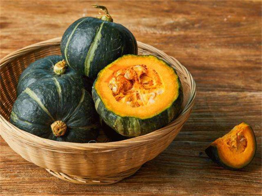 南瓜|人到中年想长寿,三种食物要多吃,滋肝排毒、补血润肤,早吃早好