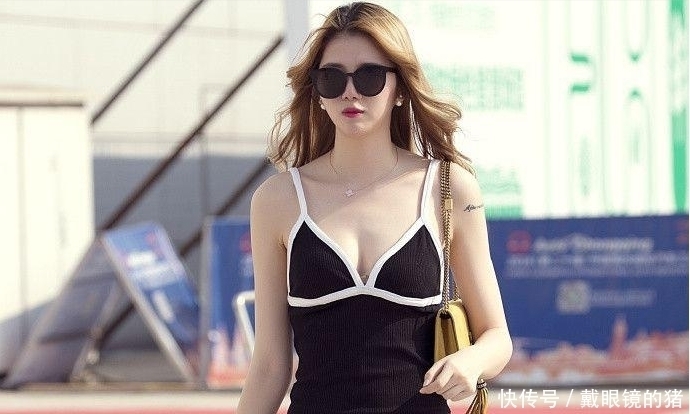 穿搭|美女街拍:甜美范的穿搭参考示范,让你美的清新脱俗