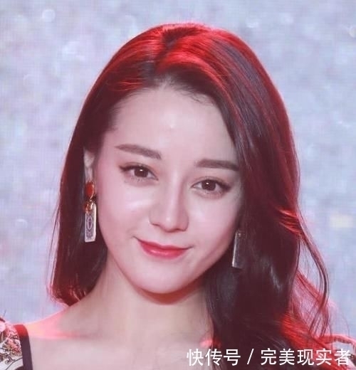 迪丽热巴|脸上有这4个特征的女生,很容易招直男喜欢,快快看你有没有