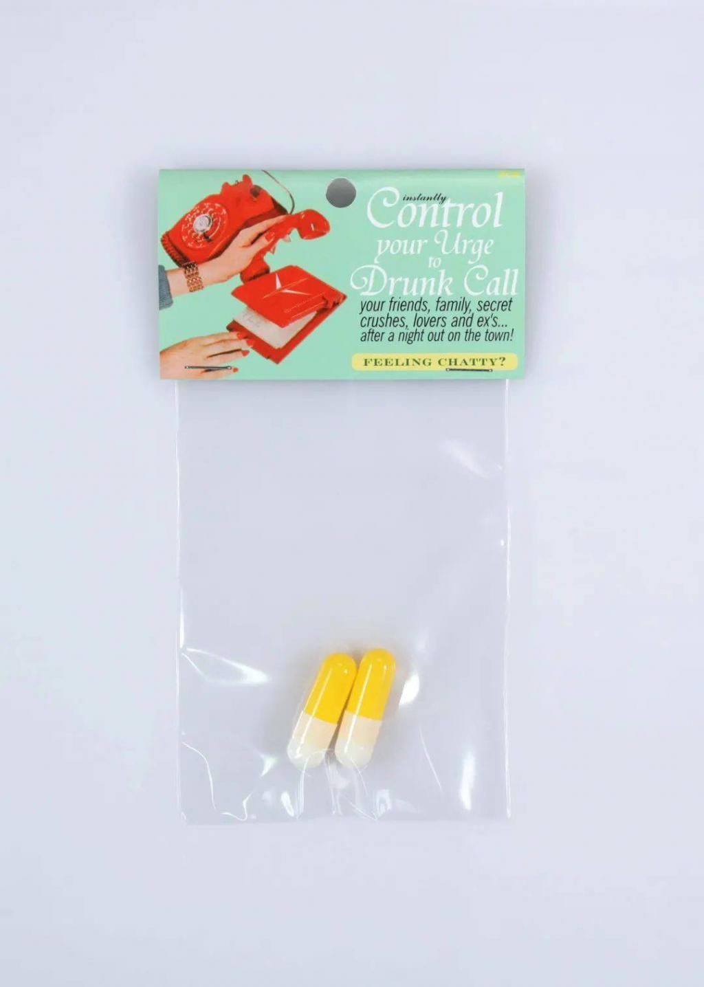 这位艺术家虚构的复古「特效药」，专治你生活的疑难杂症