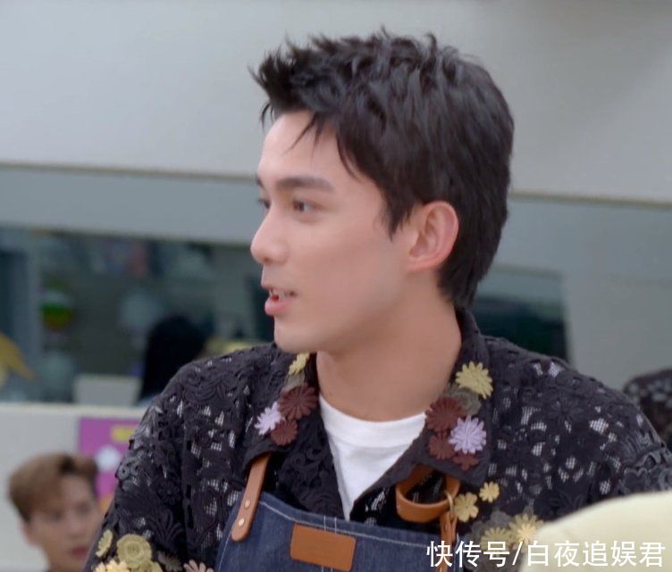 表情包|《拜托了冰箱》開播，吳磊曬冰箱上班圖，貼上眼睛好像表情包