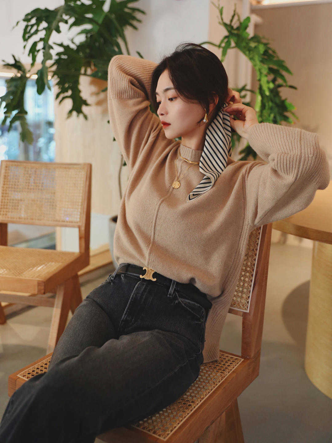 大衣 冬天穿裤子就选黑色牛仔裤,简约百搭不挑人,照着穿就对了