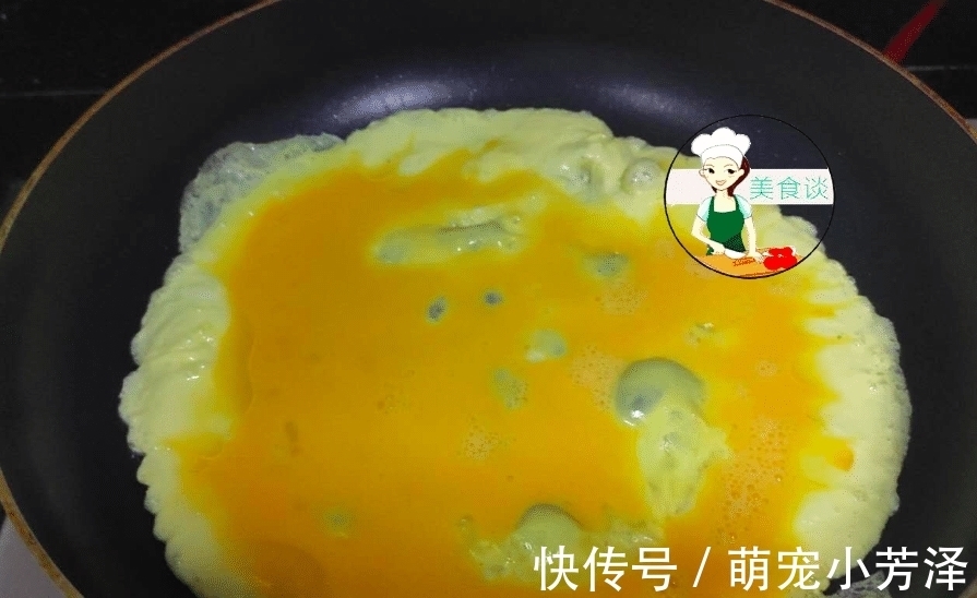 老少皆宜|这三样食材一起炒,不放肉也很鲜,难怪儿子爱吃,做法简单还营养