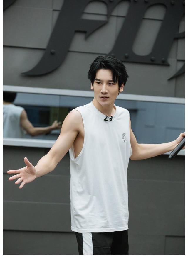 披荆斩棘的哥哥|麦亨利《披荆斩棘的哥哥》第二期热播 部落幕后训练欢乐不断