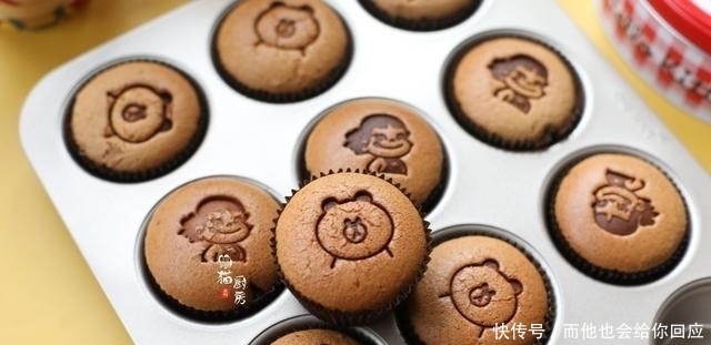 用了8年的蛋糕配方,入口松软像棉花,轻盈又回弹,比买的还好吃