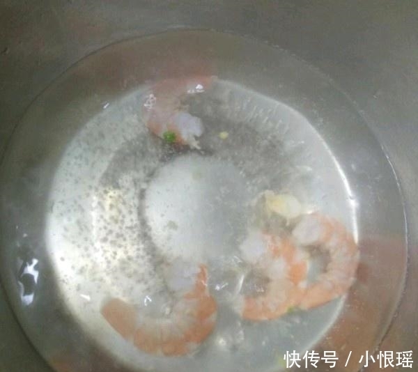 蒜苔|没有烤箱也能在家做披萨,只要一个平底锅你就能搞定,美味又实惠