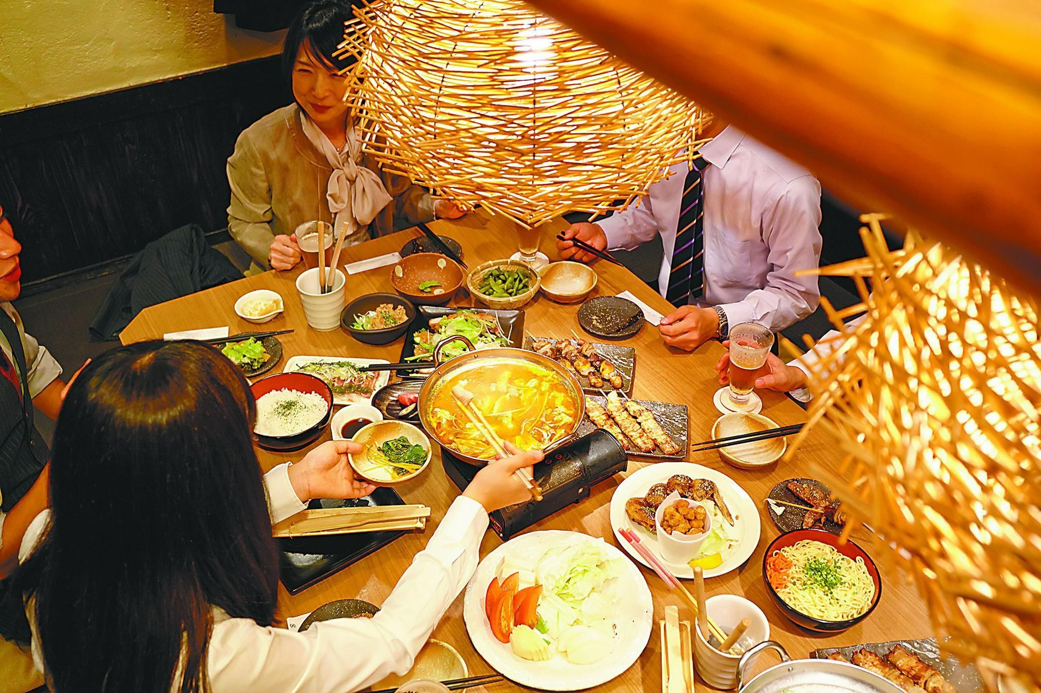 日本今年热衷线上忘年会 粉紫色