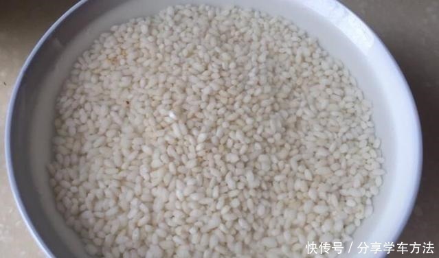 糯米不要总是用来包粽子,学会这样做,鲜香料足又松软,真好吃