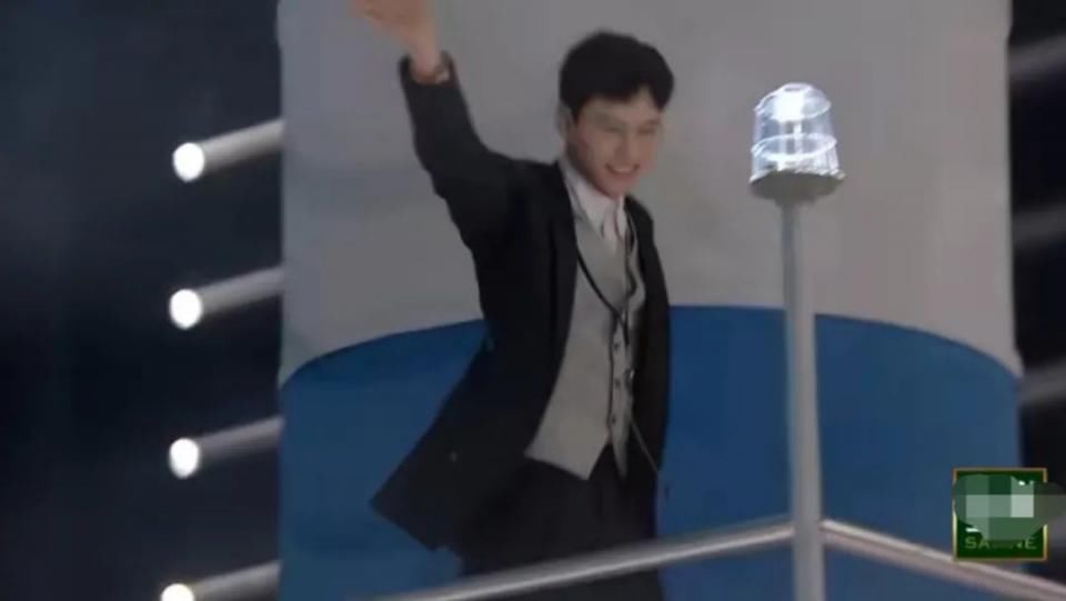 《浪姐2》成团夜开场太尴尬！姐姐全假唱，龚俊成工具人