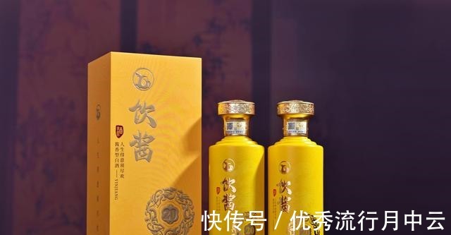 饮酱20年酱香酒雨天小酌一杯才清爽！饮酱20年酱香酒雨天小酌一杯才清爽！