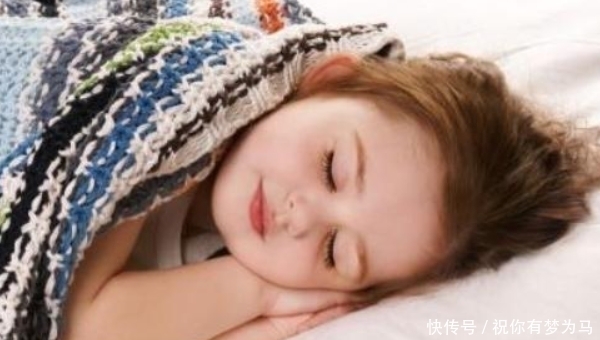 智商|孩子睡觉时有这三个反应，暗示大脑发育好，长大智商不会低