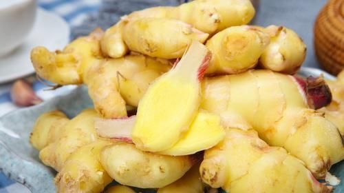 素食|大蒜是肝病的“发物”?医生提醒:若想养肝,4种“素食”要少碰