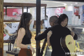 |【搞笑动态图】军训后遗症