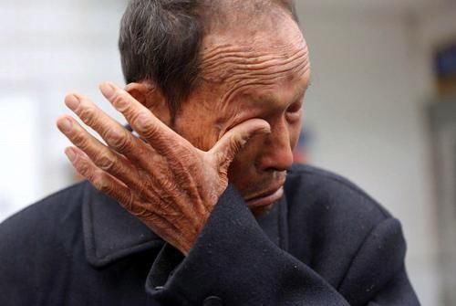 关键|养儿防老成难题?关键看父母,这几类父母儿女抢着养,原因很现实