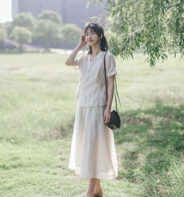 穿衣|懂得穿衣打扮太重要了，只要穿对了，普通人也会很有气质