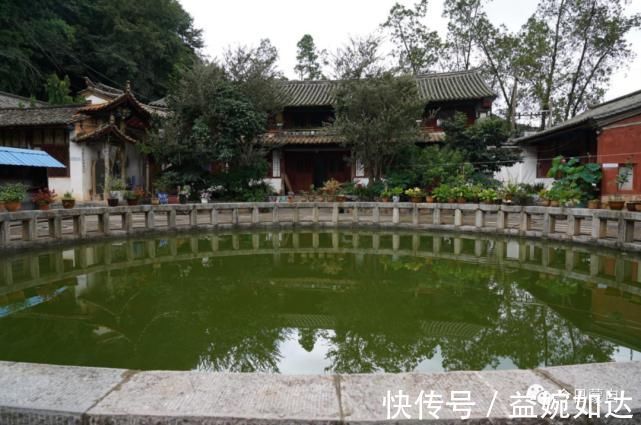 白玉楼|这座“嵌”在悬崖峭壁上的寺庙，风景如画，令人沉醉