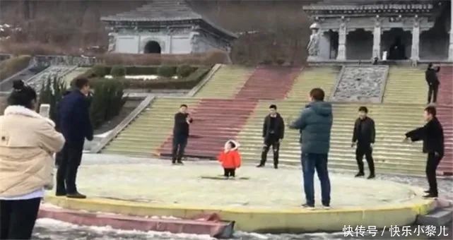 奶娃|一个奶娃8个舅舅，舅舅太多是什么体验？奶娃：我可太难了