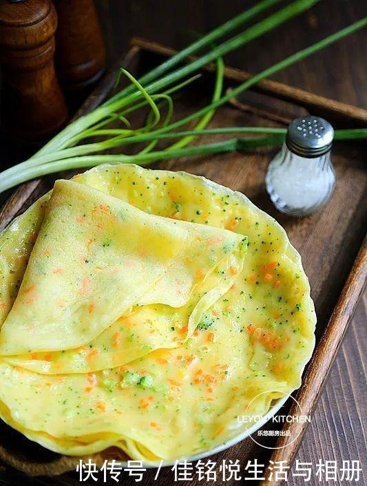 西兰花|10分钟早餐饼，不用揉面，有菜有蛋，放凉了吃也很软