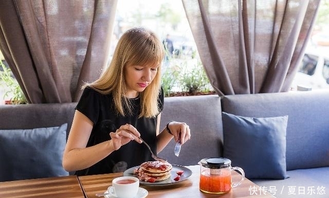 吸烟|尼古丁的“天敌”找到了,经常吸烟的人,常吃一些,或许能排烟毒