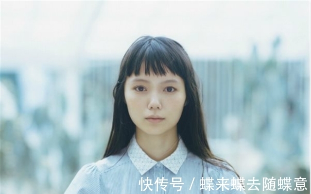 发型 不管你的颜值有多高,都别烫卷发来显老,这4款年轻发型才适合你