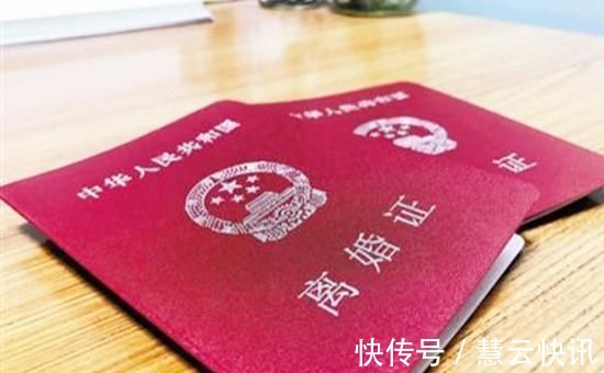 孩子|父母离婚,小男孩选择跟有钱的爸爸,长大后说出真相,妈妈泪奔