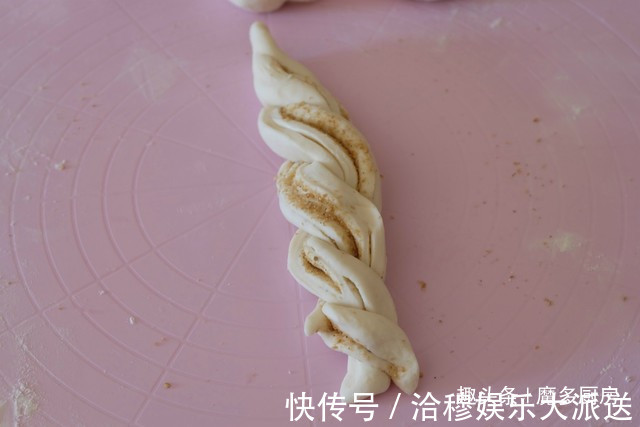 从面粉到花卷,只要一个多小时,咸香适口做法简单,全家都爱吃