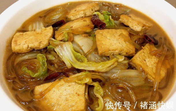 豆腐|怎么做白菜炖豆腐更香牢记正确顺序，好吃到连汤汁都解馋