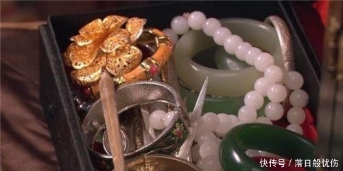 直呼|末代皇帝溥仪离开紫禁城时，带走了多少宝贝？看完清单后，网友直呼这不可能