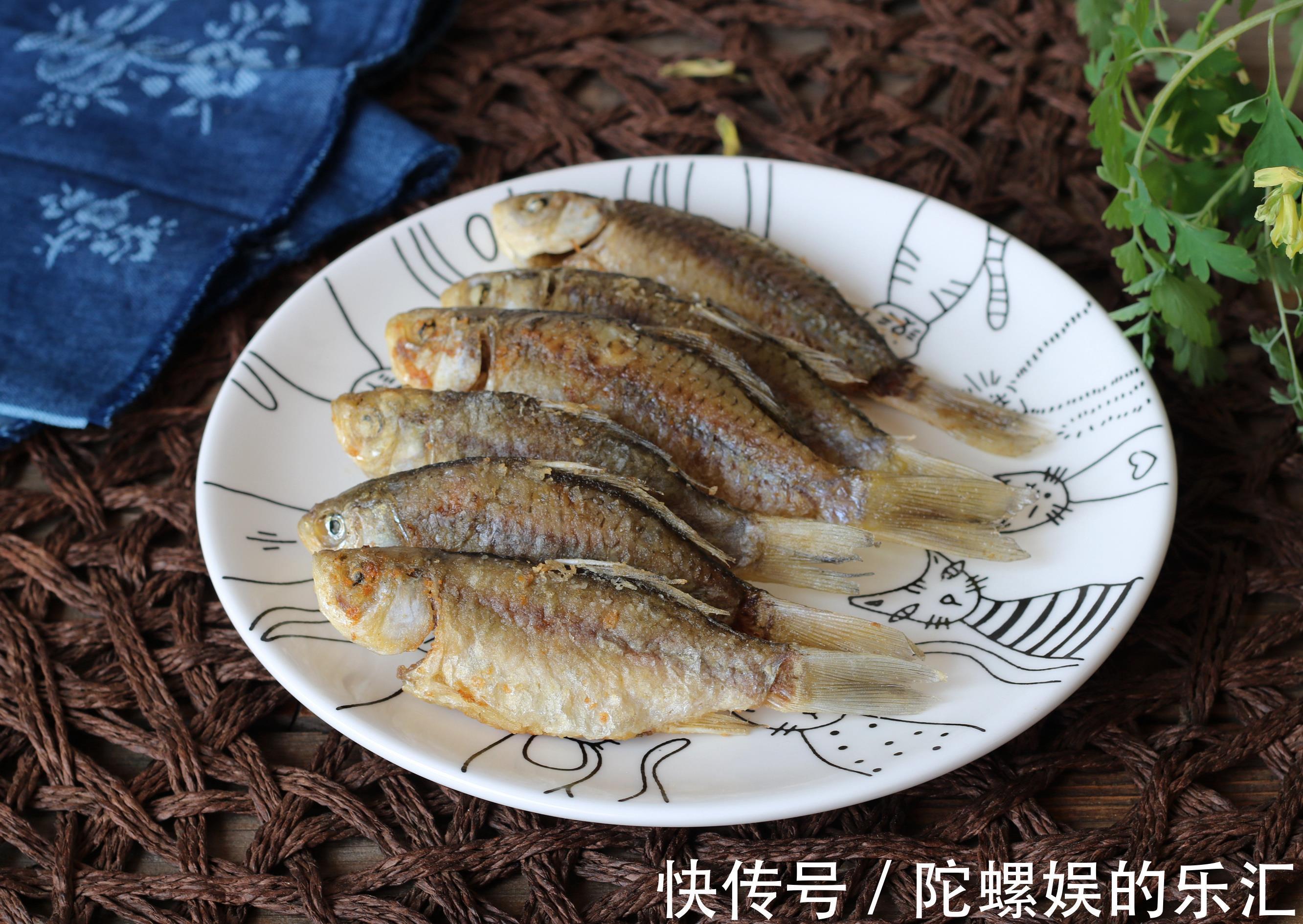 大厨|煎鱼总破皮？大厨：记住这3个小技巧，鱼皮不破，味道更鲜美