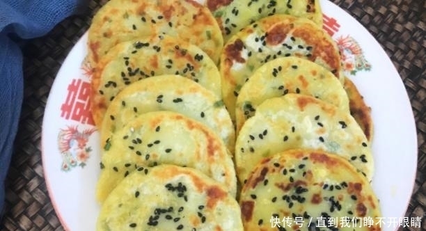 土豆这样做外焦里嫩真美味,天天当早餐吃都不腻,做法还特简单!