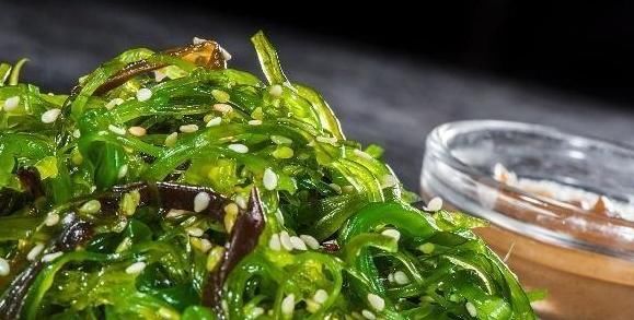 食物|平时多吃3种“碱性食物”，会有助于压制“癌细胞”，不妨了解下
