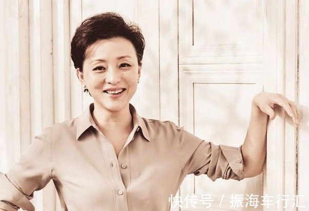 成語(yǔ)|同樣是主持人,楊瀾和倪萍同框的時(shí)候,兩代主持人的能力高下立見(jiàn)