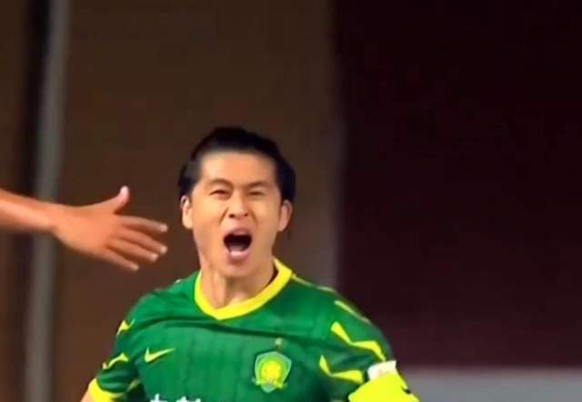 张玉宁|不愧中超本土第1前锋:张玉宁3年中超独造35球超越韦世豪!