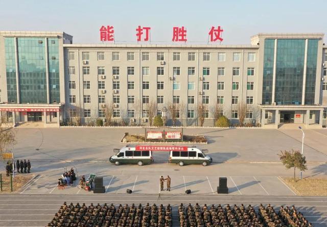 纷纷|文艺轻骑队战地慰问演出,新战友纷纷点赞!