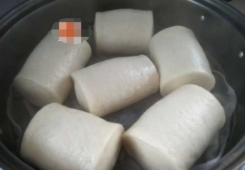 教你做快手馒头，一个小窍门，不发面不用水，松软劲道，简单省事