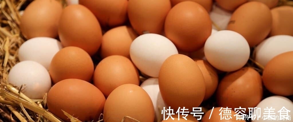 用土方法腌鸡蛋,不仅咸香入味,蛋黄各个流油起沙,做饭简单易学