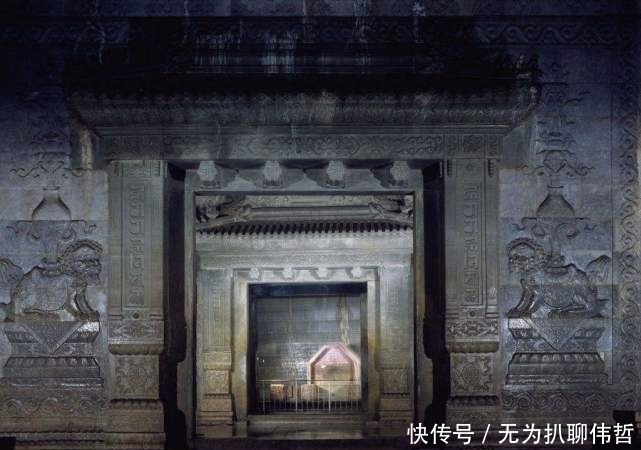 九龙|乾隆的最爱“九龙宝剑”,作为陪葬宝剑,为何最终变成了废铁?