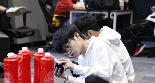 成功|LGD大鹅展现真实实力，成功击败Hero久竞，这才是逆境翻盘