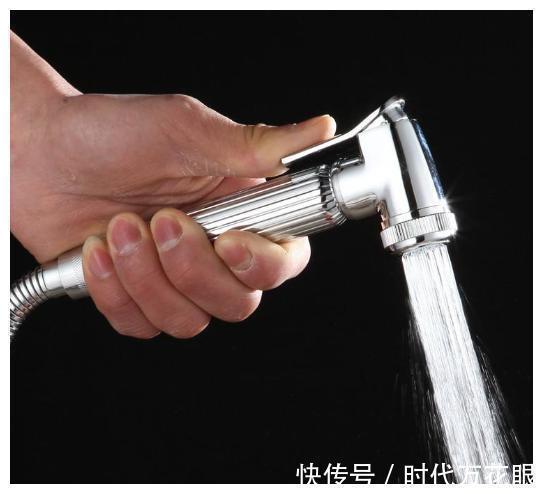 邻居|卫生间装了它，邻居嘲笑我败家，入住1年后开始羡慕，却装不了了